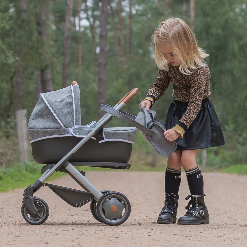 Luiertas Quinny grijs met eigen Poppenwagens.nl